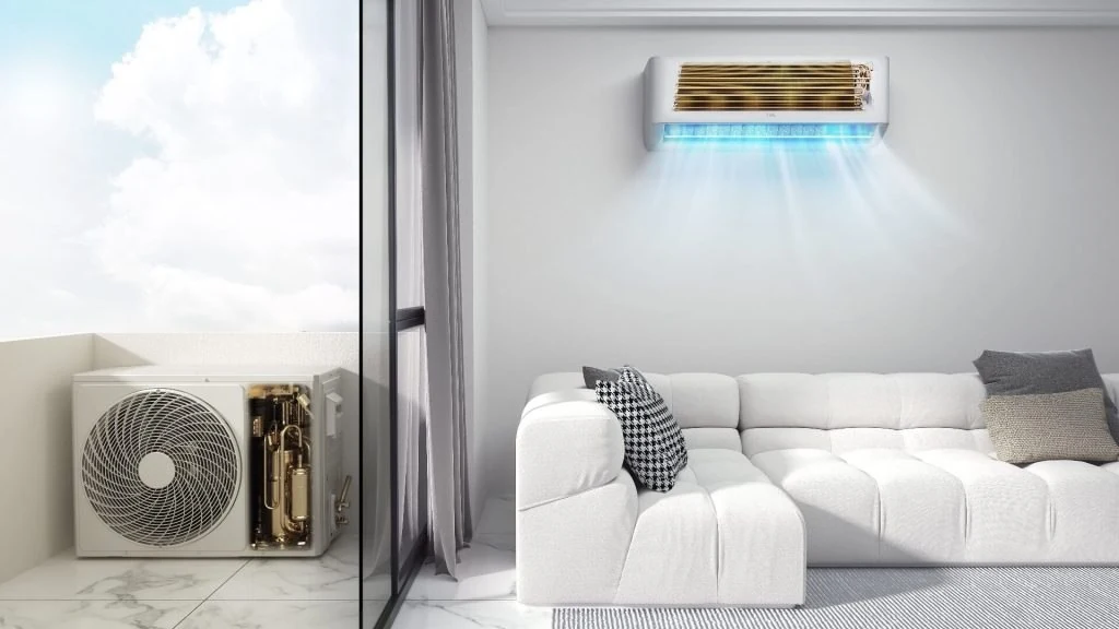 Unit indoor pada ruang duduk terang dan contoh outdoor